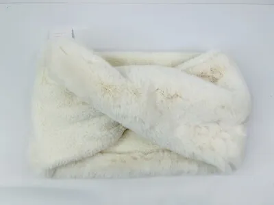LAUREN CONRAD Women's Ivory Faux Fur Winter Stole Scarf NWT • $9.95