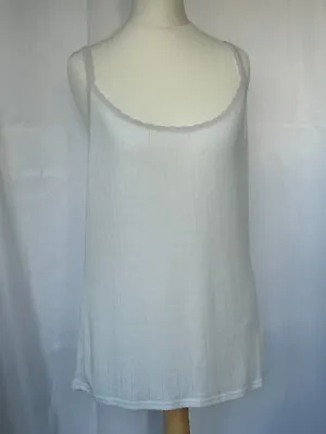 Marks And Spencer Ladies White Sleeveless Vest Top Thermal Size 18 • £4