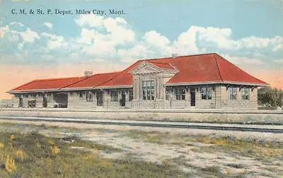 C. M. & ST. P. TRAIN DEPOT MILES CITY MONTANA POSTCARD (c. 1910) • $9.95