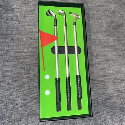 £8.89 • Buy Novelty 3 Pen Golf Set With Two Balls And A Flag