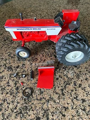 1/16 Berg White Minneapolis Moline G-1350 Tractor  With Duals *damaged • $129.50