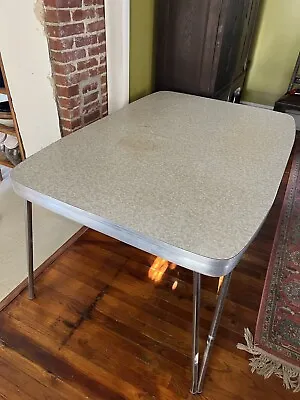 Vintage Formica Kitchen Table 1950’s Dinette • $399