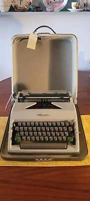 Olympia SM8 Working Vintage Portable Typewriter & Case • £25