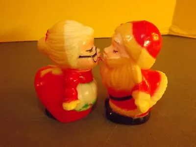 Vintage Hard Plastic Mr & Mrs Santa Claus Kissing Salt & Pepper Shakers - 3  • $10