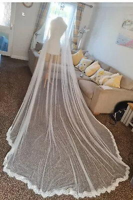 Wedding Veil Ivory • £30