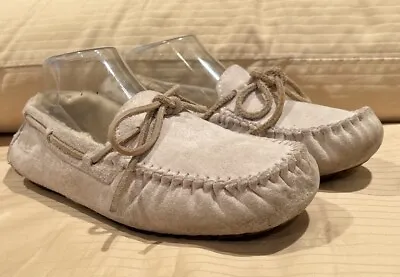 Ugg Australia Women's Dakota Moccasin Slippers 5612 Light Color Shoes Size 8 • $34.99