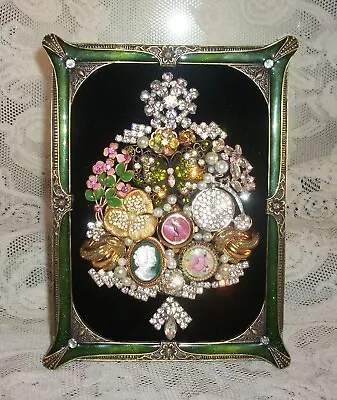 Vintage Jewelry Art Framed Christmas Tree  ***FREE SHIPPING*** 399 • $50