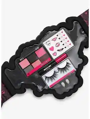 🔥 Monster High Draculaura Makeup Kit --- New --- 🔥 • $25.99