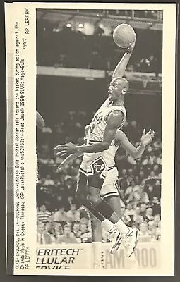 1989 Photo-Chicago Bulls Michael Jordan Slam Dunk Vs Orlando Magic • $69.99