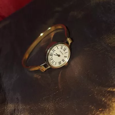 Vintage Endura Gold Tone Womens Watch • $19.99