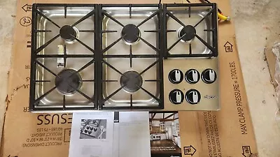 Dacor 36 Inch Gas Cooktop 5 Sealed Burners Stainless Steel Model RGC365 • $400