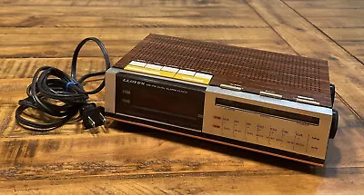 Vintage Lloyd's AM FM Radio Dual Alarm Clock J375 Wood Grain  READ DESCRIPTION  • $11.99