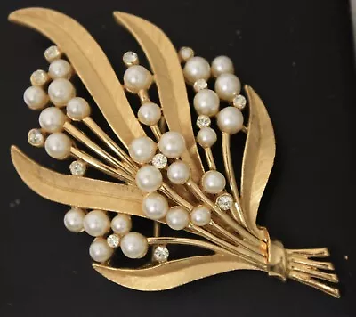 Vintage CROWN TRIFARI Gold Tone Flower Brooch Pin - Faux Pearls Rhinestone • $42.99