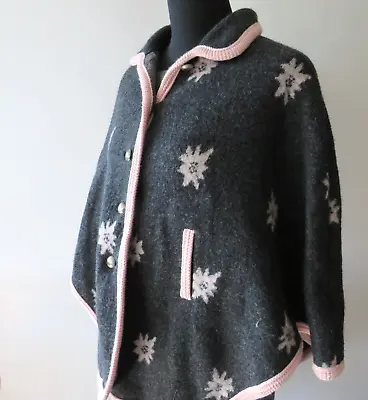 Vtg Women's Loden-Plankl Wool Poncho Cape Nordic Snowflake Gray W Pink Trim OS • $28.50