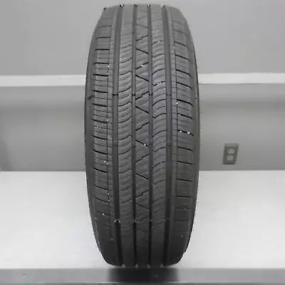 225/65R17 Mastercraft Courser Quest Plus 102H Tire (10/32nd) No Repairs • $58.50