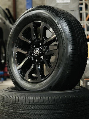$1900 • Buy 4 X 2023 Near New 18 Inch Genuine Toyota Hilux Rogue Wheels Dunlop Tyres