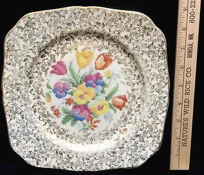 Plate H&K Tunstall Old English Sampler Petit Point Pattern Floral Gold Detail 9  • $12.99