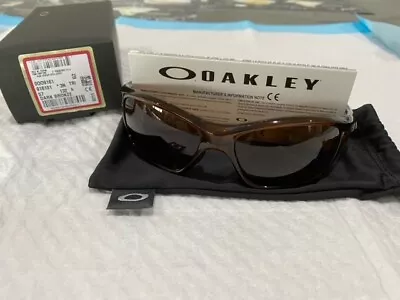 $226.50 • Buy Oakley Pit Bull Brown Sunglasses