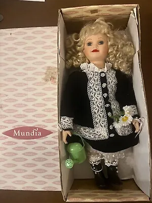 Mundia Collector Porcelain Doll- Late 20th Century T/96/1 With Original Box • $65