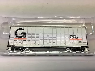 `Roundhouse #88092 HO Scale  Main Central  50' High Cube Box Car Rd. #27111 • $31.99