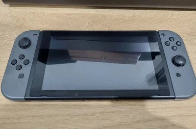 $330 • Buy Nintendo Switch Unpatched XAW7000 With Joycons Grey Low Serial!