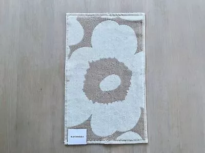 Marimekko Unikko Guest Towel 12”x 20” - 30 X 50 Cm • $25.41