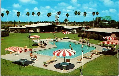 Fairway Motor Hotel McAllen Texas - Postcard • $6.98