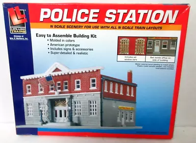 WALTHERS Life-Like 433-7481 N Scale 5TH PRECINCT POLICE STATION KIT • $19.95