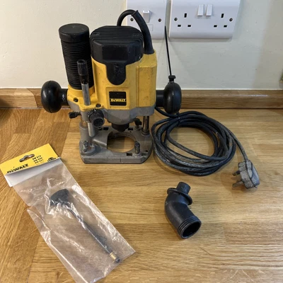 £48 • Buy DeWalt DW621 240v Router 1/4 Collet 1100w