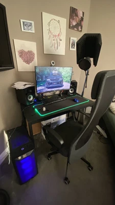 £700 • Buy Gaming PC Bundle Setup RTX + 32gb RAM + Monitor + Streaming Kit +desk + Chair