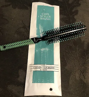 New Vintage 1991 Avon Round Curl Styler 8” Brush Green • $19.99