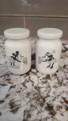 Disney Parks Mickey And Minnie Mouse Classic Salt And Pepper Set • $10