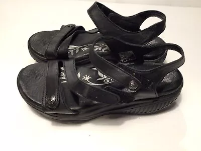 SKECHERS Shape Ups XF Pendulum Black Leather Sandals Ladies Sz8 EUC 40892 NICE • $24.99