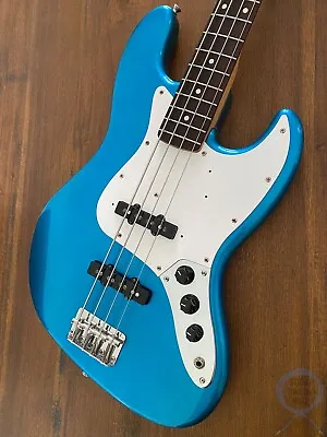 Fender Jazz Bass Lake Placid Blue 1997 • $1090