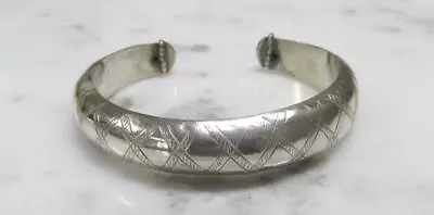 ISRAEL Vintage Sterling Silver Textured Cuff Bracelet ~ 7.5  ~ 28.4g ~ 13-K800 • $85.99