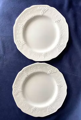 Set 2 Vtg Indiana Colony Harvest Milk Glass Grapes & Leaves 9 7/8  Dinner Plates • $18