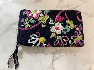 Vera Bradley Full Zip Hard Sided Wallet W Inside Zipper Pouch In Ribbons Pattern • $14.99