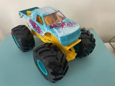 Hot Wheels 7.5” MEGA JOLT Monster Truck TOY Model 1:24 Light Blue Yellow 4x4 • $22.74