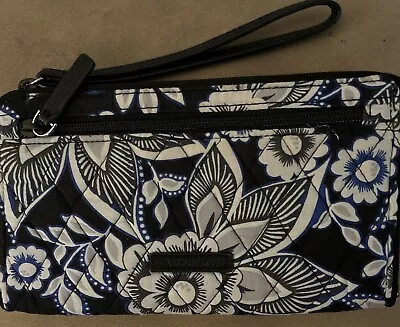 Vera Bradley ~ Front Zip Wristlet ~ Snow Lotus ~ Pre-Owned • $18