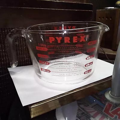 Vintage PYREX Measuring Cup 4 Cup 1 Litre Red Letter Made In USA  • $17.99