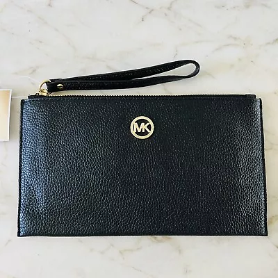 MICHAEL KORS Fulton Solid Black Leather Zip Clutch Wristlet • $49.50