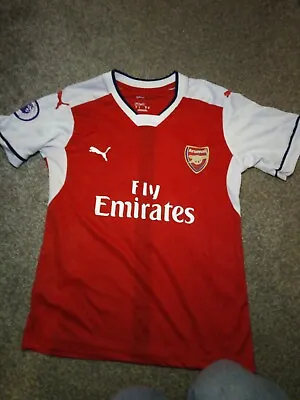 £10 • Buy Children's Arsenal Shirt,  Number 12(Giroud) Slightly Damaged On Front