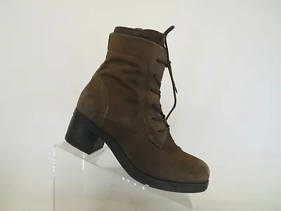 MIZ MOOZ Brown Suede Laces Zip Ankle Fashion Boots Bootie Size 39 EUR • $33.24