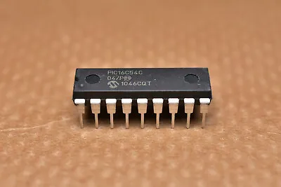 PIC16C54C-04/P 8bit PIC Microcontroller Microchip PACK Of 1  • £2.95