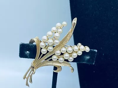 Vtg. Crown Trifari Faux Pearl & Gold Tone Bouquet Of Flower Brooch 375 • $31