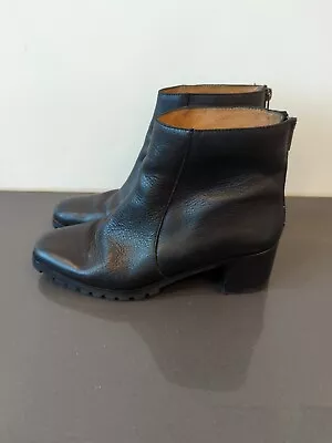 Madewell Boots Womens Size US 9 Black Leather Ankle Lug Sole Back Zipper Closure • $79
