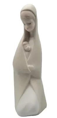 Lladro Mother With Child Matte 4636 • Mary/Jesus • Figurine C. 1979 • Retired • $72