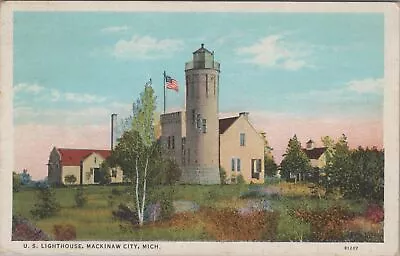 U.S. Lighthouse In Mackinaw City Michigan Vintage Postcard • $5.16