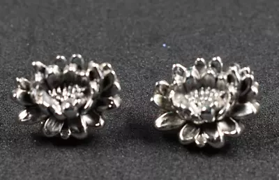 Vintage Whiting And Davis Flower Screw Back Earrings  Silver Tone Signed • $14.95