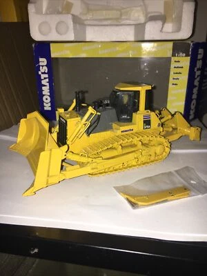 First Gear - 50-0216 - Komatsu D375A-6 Dozer - 1:50 Mint Model Box Shelf Wear • £79.99